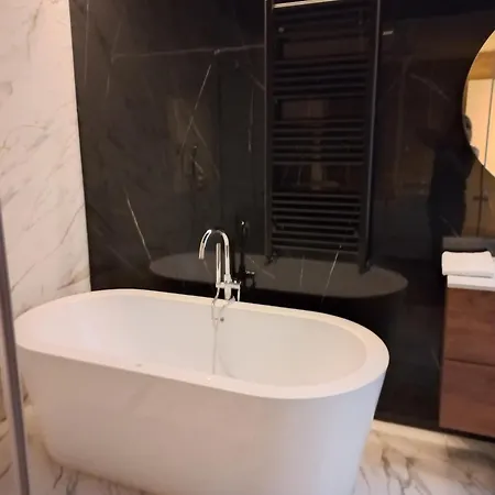 Mbe Centro, 3hab, 2 Banos, Jacuzzi Apartment *